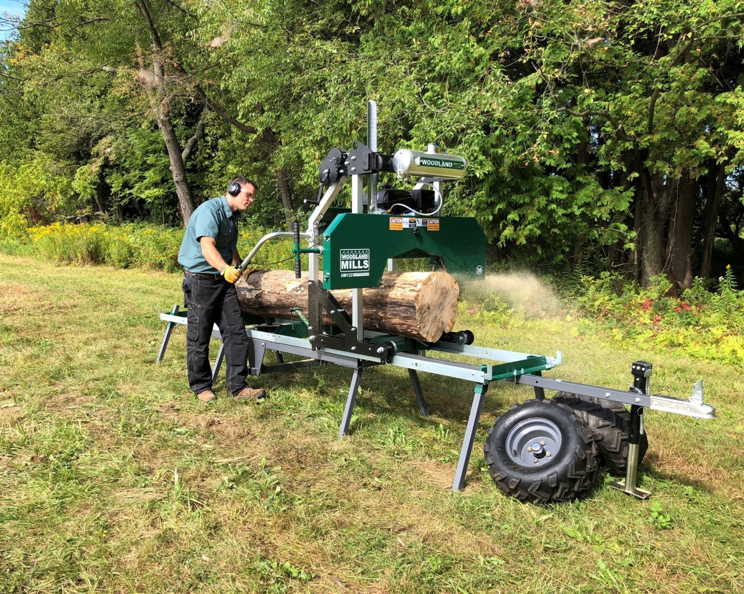 Woodland Mills HM122 Trailer Mounted Sawmill